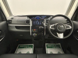 視界が広く収納が多くとっても使い勝手が良い運転席ですよ(^^♪