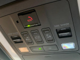 【両側パワースライドドア】スマートキーや運転席のスイッチで後席両側スライドドアの開閉が可能♪電動だから力を入れてドアを開ける必要がありません。