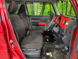 運転席シート廻りは使用感も少なく、良好な状態となっています。丁寧に使われていたことがよくわかりますね。