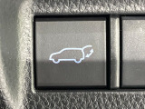 【パワーバックドア】スマートキーや運転席のボタンを押すだけでリアゲートが自動で開閉します!荷物を持っている時や、高い位置にあるバックドアを閉める際に便利な機能です♪