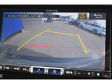 Rレンジ切り替え時バックカメラやサイドカメラ、ボタン操作によりフロントカメラ映像に切り替えることも可能です