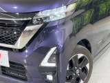 【LEDヘッドライト】悪天候や夜間走行時も良好な視界を確保し安心して運転できる高輝度LEDヘッドライトを装備!点灯速度が早く、消費電力も抑えられています。