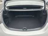 納車前には、メーカー規定に基づき、認定中古車ならではのしっかりとした整備をしてからご納車させて頂きます。熟練のメカニックがお客様に届く事を思い、1台1台入念に点検、整備致します。