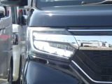 ★LEDヘッドライト搭載★ 白っぽく光る明るく省電力なLEDライト!先進的な白い輝きでフロントフェースを引き締めます☆