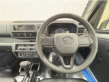 運転しやすいインパネ周りです。見やすいレイアウトで運転をサポートします☆☆