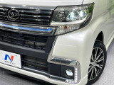 【LEDヘッドライト】悪天候や夜間走行時も良好な視界を確保し安心して運転できる高輝度LEDヘッドライトを装備!点灯速度が早く、消費電力も抑えられています。