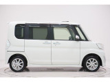県内13店舗にて常時500台以上ダイハツ車を展示中です。見て、触って、納得のいく一台をぜひ見つけてください。