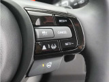 ◆アダプティブクルーズコントロール◆予め設定した車速内でクルマが自動的に加減速。前走車との適切な車間距離を維持しながら追従走行します。【LKAS】車線維持支援システムでステアリング操作を支援。