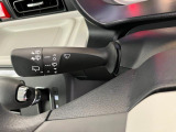 乗り降りしやすく、荷物の積み下ろしや子どもの乗り降りに便利な両側パワースライドドア搭載です。
