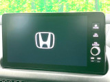 【大画面ナビ】人気の大型9インチナビを装備。存在感のある大画面はインパクト大!ナビ利用時のマップ表示は見やすく、テレビやDVDは臨場感がアップ!いつものドライブがグッと楽しくなります♪