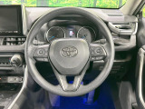 【純正革巻きステアリング】上質な革を使用することで、手にしっかり馴染みとても運転しやすいハンドルです♪