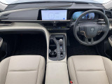 クラウンクロスオーバー 2.5 G アドバンスト レザー パッケージ E-Four 4WD 本革シート