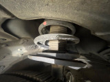 お車を安心してお乗りいただく為には、足回りの定期点検が欠かせません。サービスサポート(有償保証)では無料点検もご提供しており、安心のカーライフをお過ごしいただけるサポート体制が整っています。