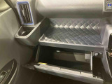 弊社では、お車を納車してからが本当のお付き合いのスタートだと思っています。お客様に頼りにされる「お店」を目指しています!