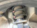 お車を安心してお乗りいただく為には、足回りの定期点検が欠かせません。サービスサポート(有償保証)では無料点検もご提供しており、安心のカーライフをお過ごしいただけるサポート体制が整っています。