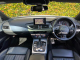 Audiのインテリアはエクステリア同様、優れたデザイン性とクオリティ、そして機能性を兼ね備えております。