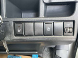運転席シートヒータースイッチ