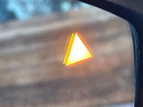 【スマートブレーキサポート】走行中に前方の車両等を認識し、衝突しそうな時は警報とブレーキで衝突回避と被害軽減をアシスト。より安全にドライブをお楽しみいただけます。