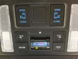 【両側パワースライドドア】スマートキーや運転席のスイッチで後席両側スライドドアの開閉が可能♪電動だから力を入れてドアを開ける必要が無く、小さなお子様でも簡単に開け閉めでき快適です♪