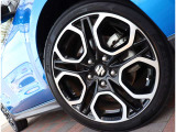 自社整備工場から板金工場、保険やローン等お車に関してはフルサポート!楽しいカーライフのお手伝いをぜひお任せください!自社板金工場・に加え、運輸支局認証工場にて、しっかり点検整備させて頂いております。