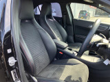 中古車でも安心してお乗りいただく為に、無料保証を付帯。もちろん、全国対応の保証となりますので安心してお買い求めいただけます。最長3年の有償保証もご用意しております。※一部対象外の車両もございます。