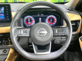 【純正革巻きステアリング】上質な革を使用することで、手にしっかり馴染みとても運転しやすいハンドルです♪
