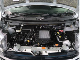 【エンジンルーム】エンジンルームもキレイに洗浄されています。ご納車前にしっかり整備させて頂きますので、ご安心ください。