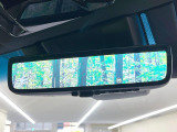 【デジタルインナーミラー】後席の大きな荷物や同乗者で後方が確認しづらい時でも安心!カメラが撮影した車両後方の映像をルームミラー内に表示。クリアな視界で状況の確認が可能です!