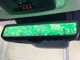 【デジタルインナーミラー】後席の大きな荷物や同乗者で後方が確認しづらい時でも安心!カメラが撮影した車両後方の映像をルームミラー内に表示。クリアな視界で状況の確認が可能です!