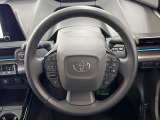 【純正革巻きステアリング】上質な革を使用することで、手にしっかり馴染みとても運転しやすいハンドルです♪