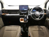 見通しのよいすっきりとした視界で、誰でも運転しやすいです。運転のしやすさは疲れにくさにも繋がりますよ♪