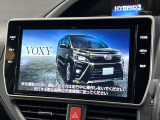 【10インチナビ】高級感とインパクトのある大画面ナビを装備。各種オーディオ操作はもちろん、スマホ連携もできる利便性の高いナビです♪