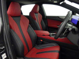 【内装】&ldquo;F SPORT&rdquo;専用本革/&ldquo;FSPORT&rdquo;専用フレアレッド/ダークスピンアルミ