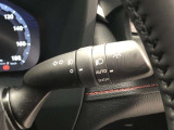 ライトスイッチです。「AUTO」にすると外の明るさに応じてスモールライト・ヘッドライトが自動でON・OFFします。夕暮れ時や屋内駐車場、トンネルなどに便利です。フォグランプもON・OFFできます。