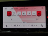 A/Cはもちろんオートエアコン!シートヒーターも付いております。