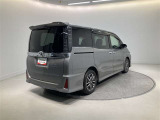 走りにこだわりながら収納力も持ち合わせたお車です。荷物を載せて軽快なドライブを楽しめますよ♪