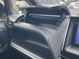 収納スペースもたっぷりあります。車内をスッキリ整理出来ます。