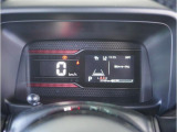 【明るく見やすいメーター】視認性が良く明るく見やすいメーター。運転者にとって見やすいメーターは運転していても疲れないですよね。
