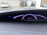 中央メーターもはやったんでしょうけど、運転者にはあまりいいデザインではなかったですよね
