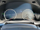 スッキリしたデザインのメーターは運転時の視線移動が少なくて済むので、安全性にも一役かってくれます。