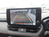 バックガイドモニターで、後方を確認しながら安心して駐車することができます。運転初心者も熟練者も必須の機能ですよ!
