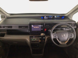 【前方視界】開放的な前方視界!運転がしやすく疲れにくいです♪窓が大きく、見通しがとっても良いおクルマですよ♪