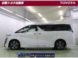 車線はみ出し防止警告【レーンアシスト】、衝突予防および衝突安全システム【PCS】で安心を。障害物や歩行者などを検知、警告してくれる【クリアランスソナー】がトラブルを未然に防ぐサポートをしてくれます。