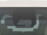 サポカーは、高齢運転者を含めたすべてのドライバーによる交通事故の発生防止・被害軽減対策の一環として、国が推奨する新しい自動車安全コンセプトです。詳しくは販売店スタッフまでおたずねください。