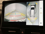 車庫入れなど後進運転時に死角をモニターで確認ができて安全です♪ ステアリング操作の参考になるガイド線も表示しますので車庫入れがニガテな方も安心ですネ!