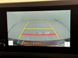 バックモニター付なので後退時に後方が見えるので安心。 車は構造上、死角がたくさんなので万が一を考えると必須ですね。 あくまで補助の為の装備、バックは目視で確認する事が重要ですよ。