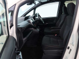 見通しのよいすっきりとした視界で、誰でも運転しやすいです。運転のしやすさは疲れにくさにも繋がりますよ♪