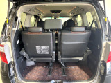 普段のお買い物や通勤、送迎等に十分な荷室スペースを確保しております。セカンドシートを倒すと、大きな荷物の積載も可能です♪