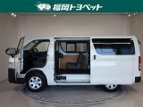 スライドドアは両側手動式です。