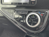 【オートエアコン】車内温度を感知して自動で温度調整をしてくれるのでいつでも快適な車内空間を創り上げます。